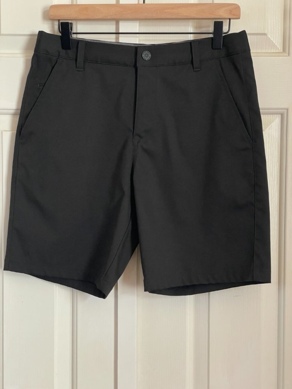 PUMA Dealer 8” Men’s Black Performance Golf Shorts Size 30